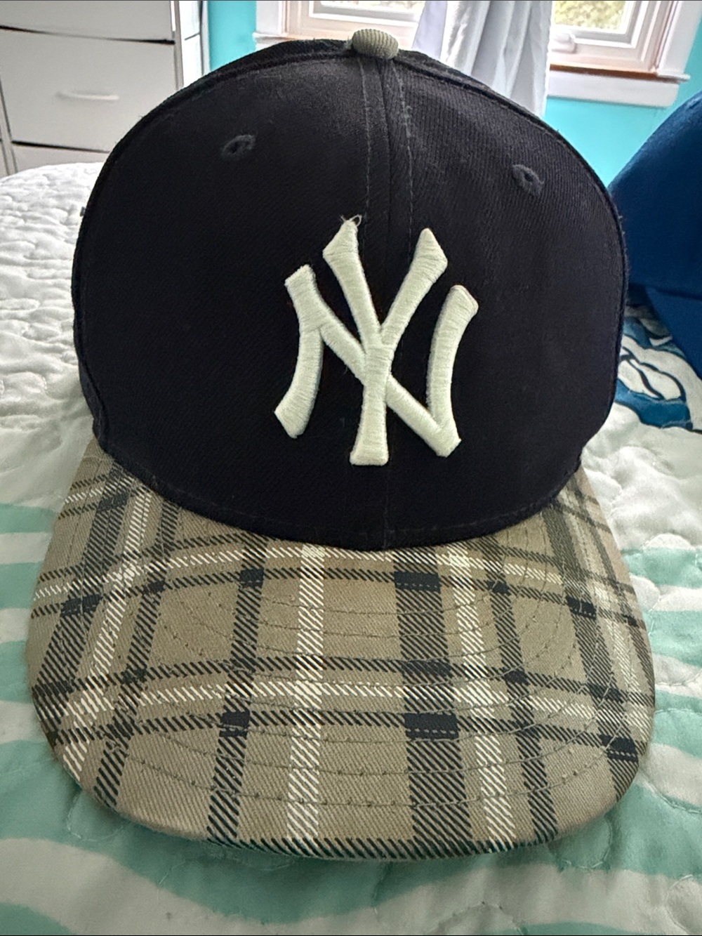 Hat lot, one size fits most - Picture 13 of 14